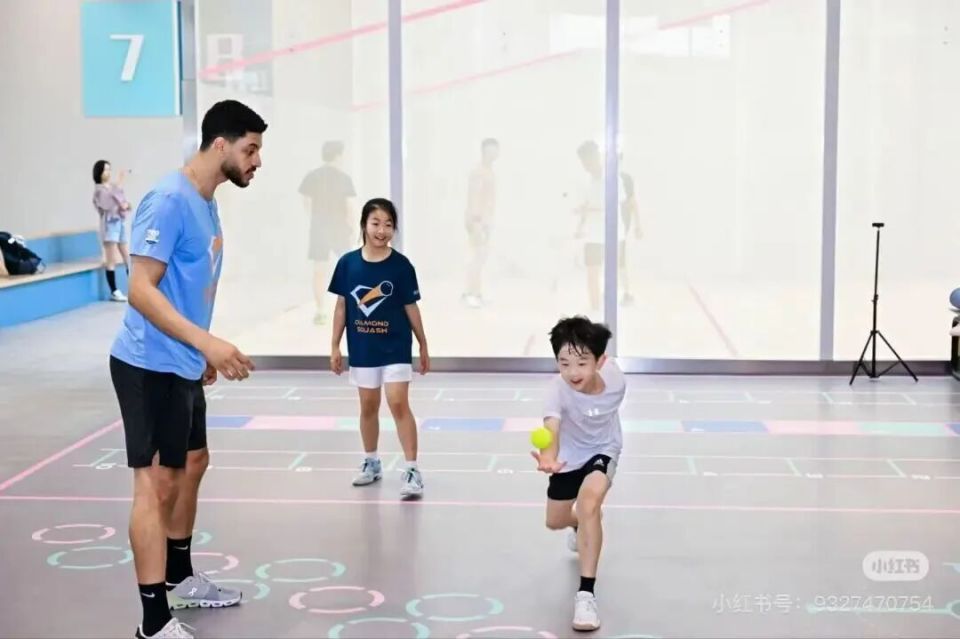 位斯里兰卡, GxwDo, 成为洛杉矶